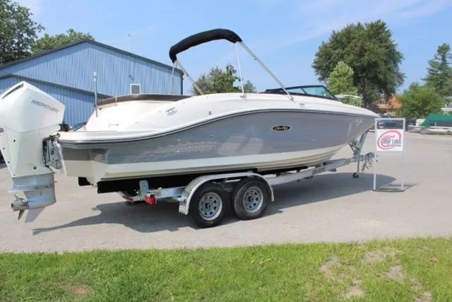 Slide: The Image of Sea Ray SPX 230 Outboard 2019 - 6