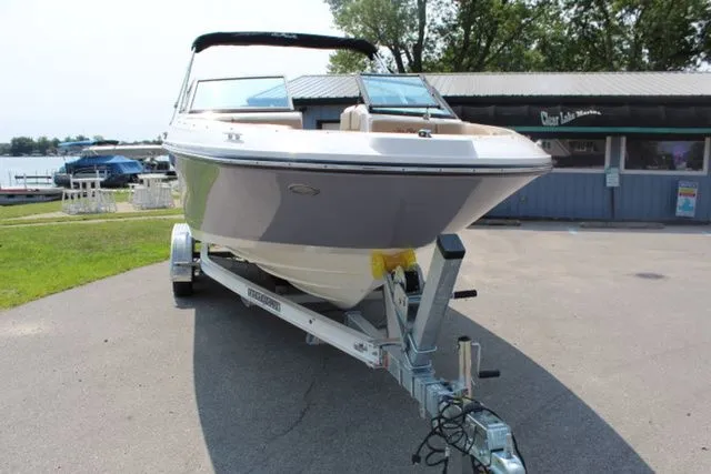 Slide: The Image of Sea Ray SPX 230 Outboard 2019 - 8