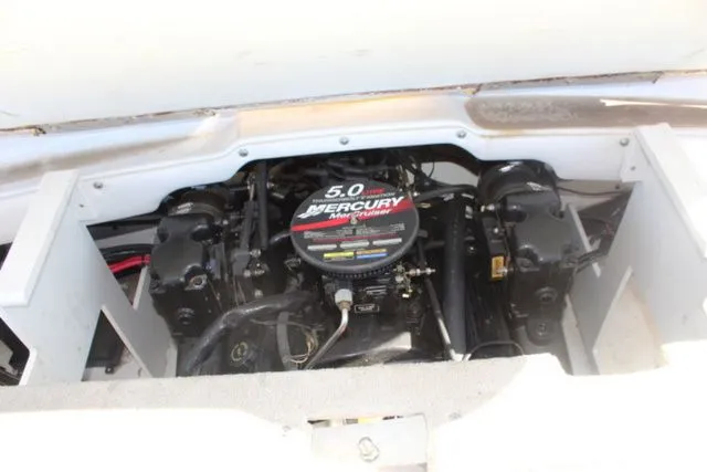 Slide: The Image of Crownline Boats 202 BR 2002 - 20