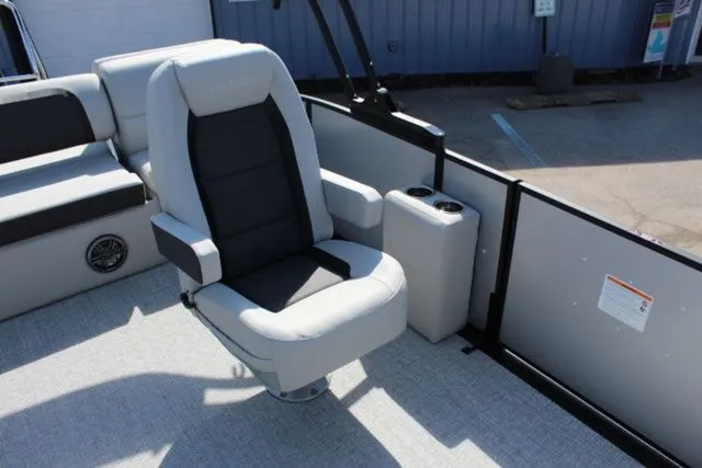 Slide: The Image of Harris Cruiser 230 SLDH 2PC 2025 - 11