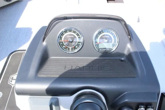 Slide: The Image of Harris Cruiser 230 SLDH 2PC 2025 - 17