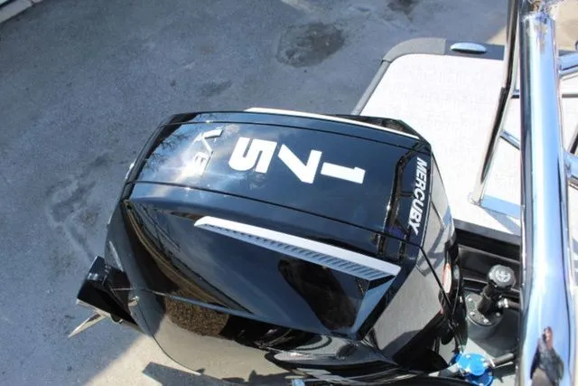 Slide: The Image of Harris Cruiser 230 SLDH 2PC 2025 - 18