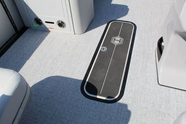 Slide: The Image of Harris Cruiser 230 SLDH 2PC 2025 - 22