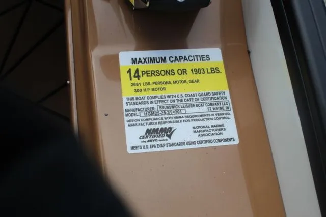 Slide: The Image of Harris Grand Mariner 250 SLDH 2025 - 19