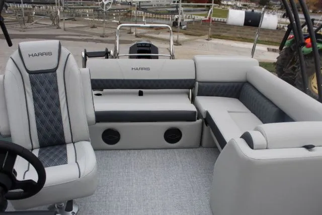 Slide: The Image of Harris Cruiser 250 SL 2026 - 12