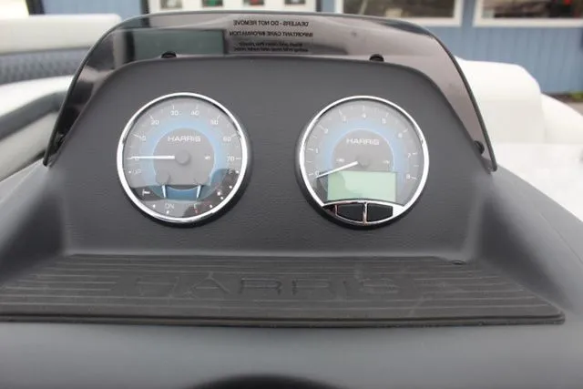 Slide: The Image of Harris Cruiser 250 SL 2026 - 20