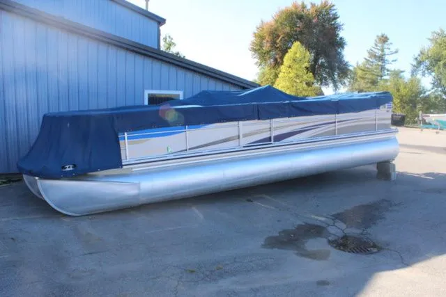 Slide: The Image of Harris 250 Royal Heritage 2007 - 21