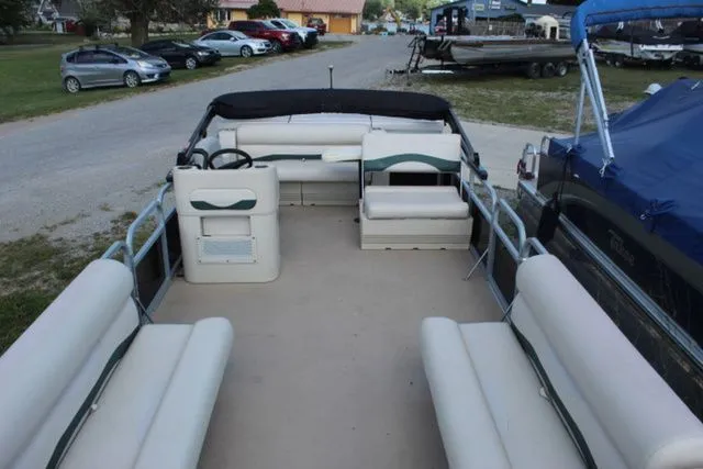 Slide: The Image of Harris Sunliner 220 1997 - 5