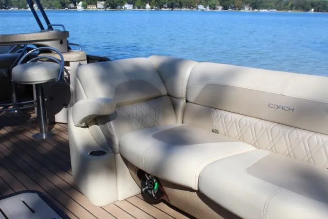 Slide: The Image of Coach Pontoons 250 RE Tripletoon 2017 - 14