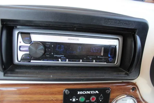 Slide: The Image of Harris Sunliner 220 2005 - 19