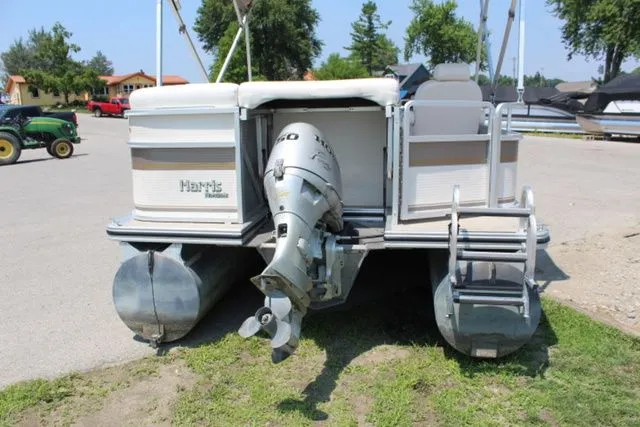 Slide: The Image of Harris Sunliner 220 2005 - 3