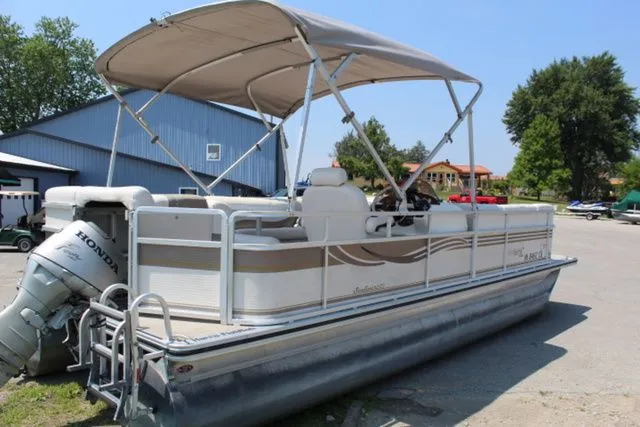 Slide: The Image of Harris Sunliner 220 2005 - 4