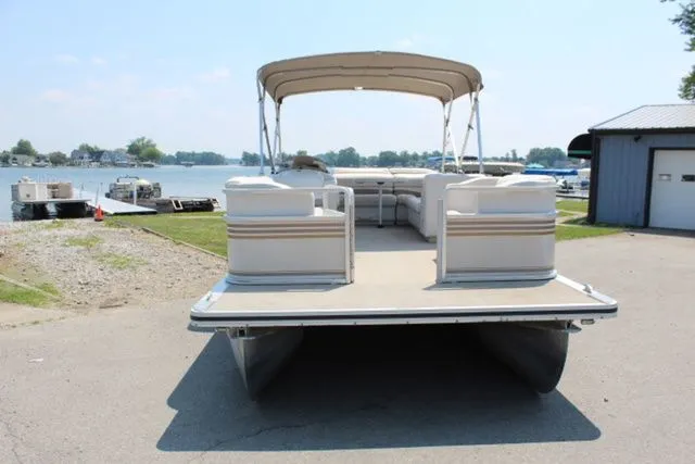 Slide: The Image of Harris Sunliner 220 2005 - 6