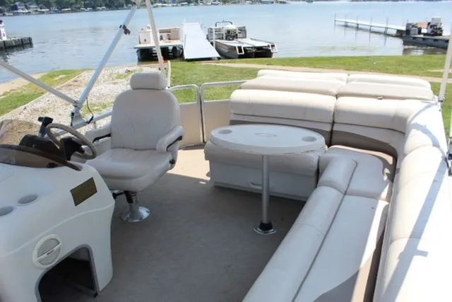 Slide: The Image of Harris Sunliner 220 2005 - 8