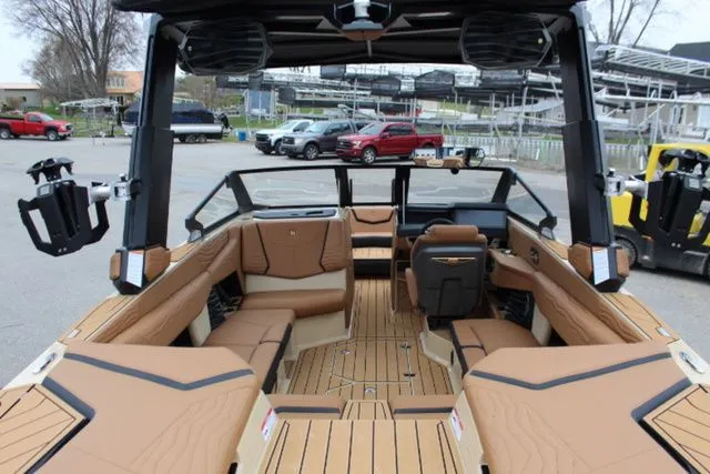 Slide: The Image of Nautique Super Air Nautique G23 2025 - 10