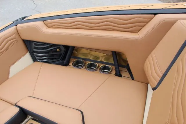 Slide: The Image of Nautique Super Air Nautique G23 2025 - 15