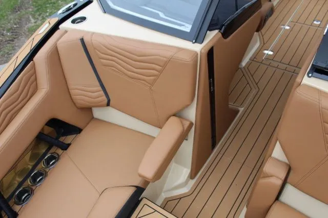 Slide: The Image of Nautique Super Air Nautique G23 2025 - 16