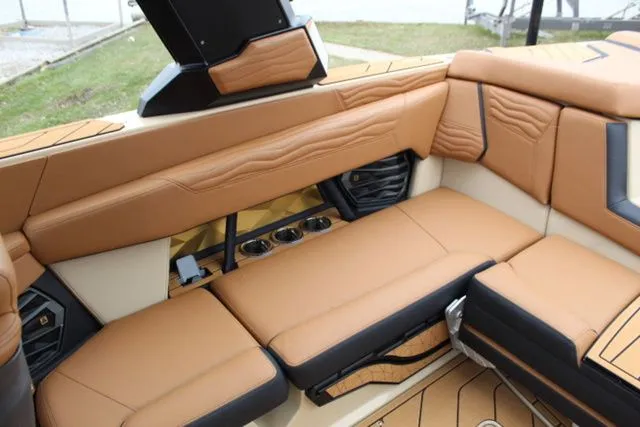 Slide: The Image of Nautique Super Air Nautique G23 2025 - 24