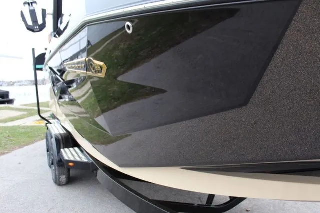 Slide: The Image of Nautique Super Air Nautique G23 2025 - 7