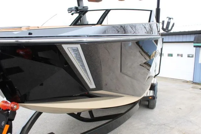 Slide: The Image of Nautique Super Air Nautique G23 2025 - 8