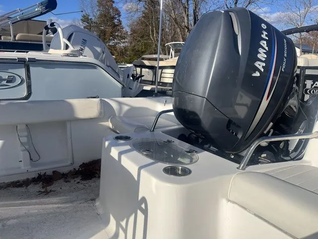 Slide: The Image of Sea Hunt Triton 202 2011 - 4