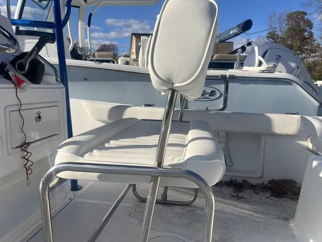 Slide: The Image of Sea Hunt Triton 202 2011 - 5