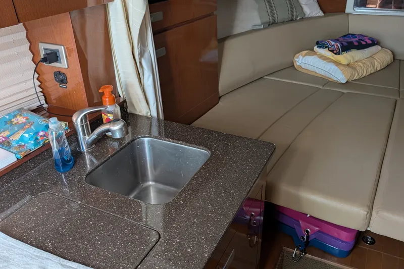 Slide: The Image of Sea Ray 310 SUNDANCER 2012 - 13