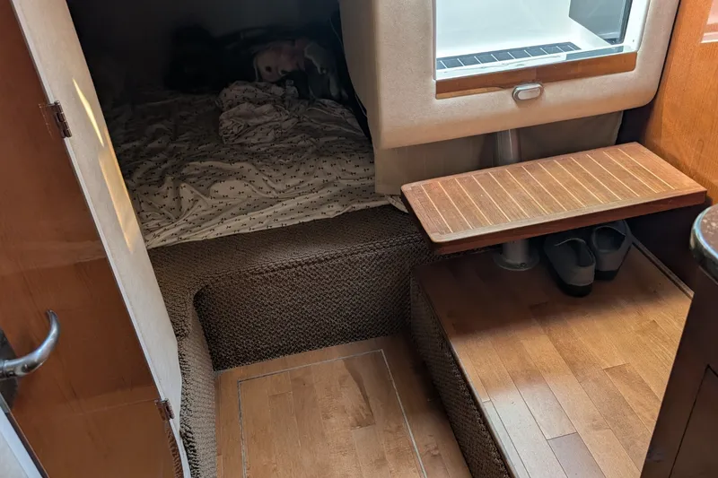 Slide: The Image of Sea Ray 310 SUNDANCER 2012 - 17