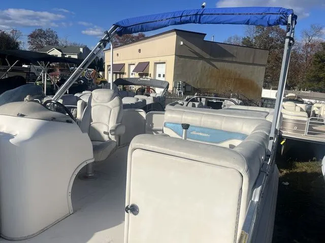 Slide: The Image of Hurricane FD 218 2006 - 6