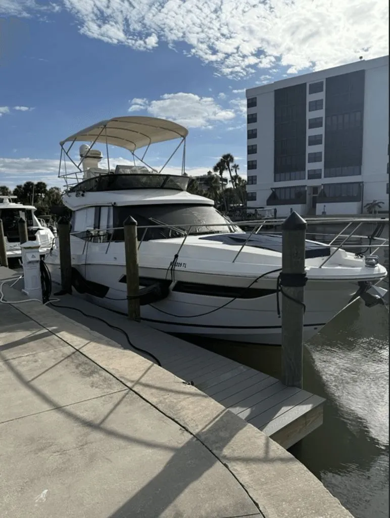 The Image of Regal 38 FXO 2023 - 0