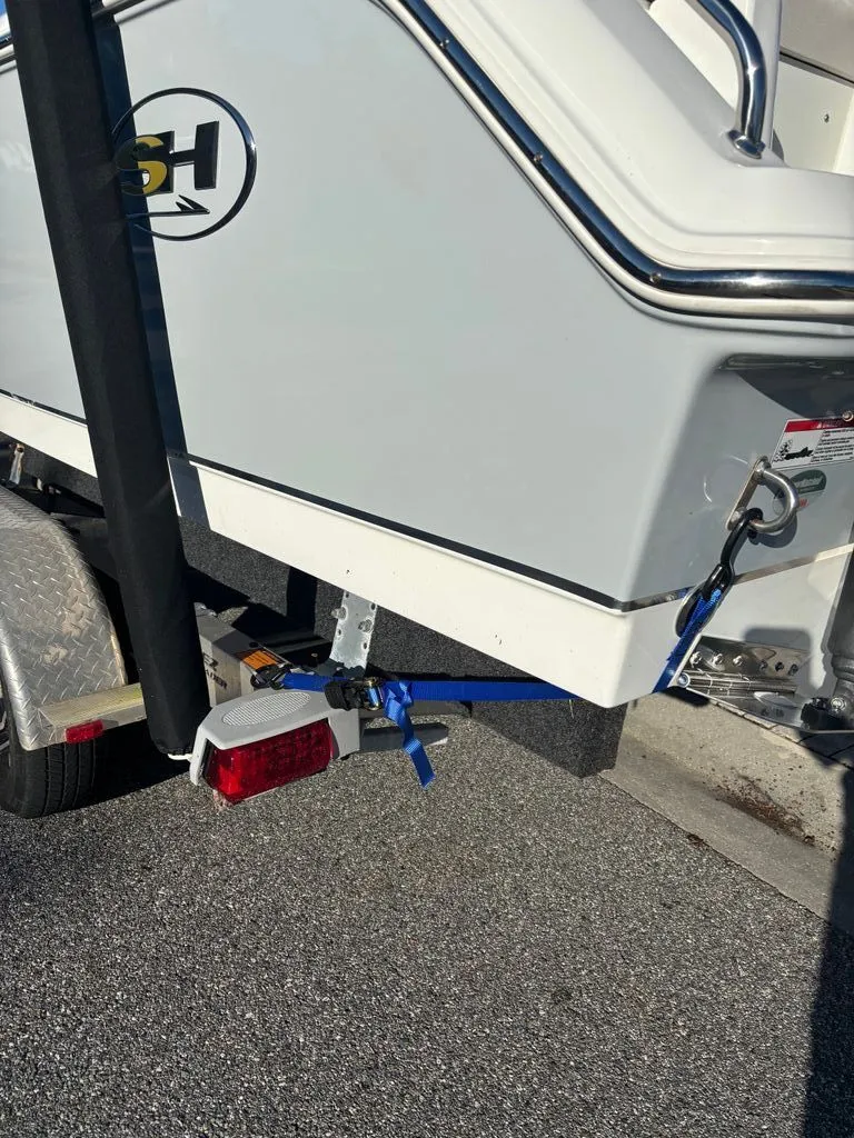 Slide: The Image of Sea Hunt Ultra 229 CC 2022 - 13