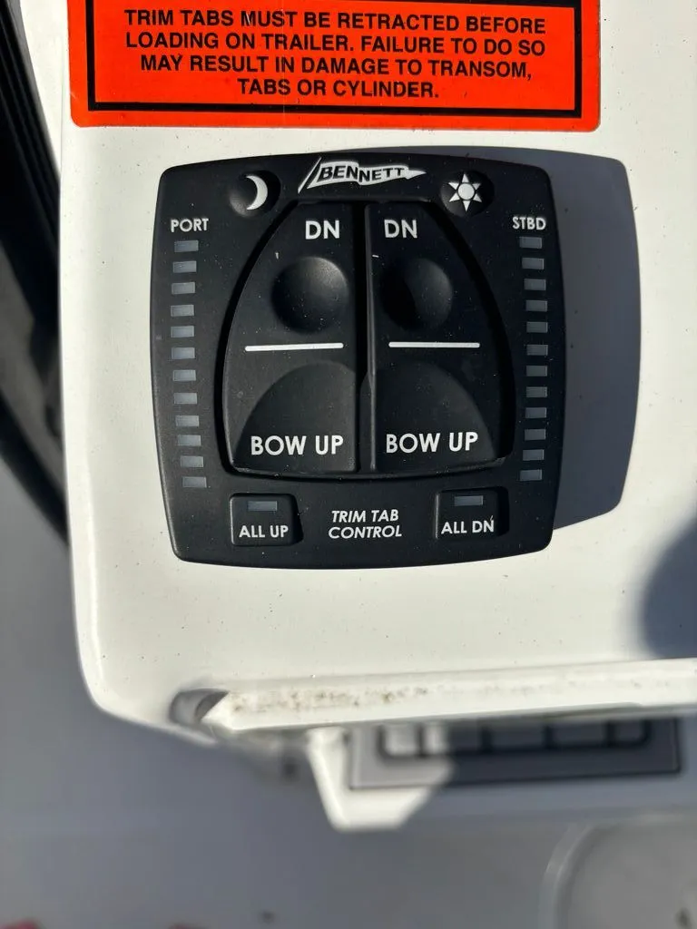 Slide: The Image of Sea Hunt Ultra 229 CC 2022 - 19