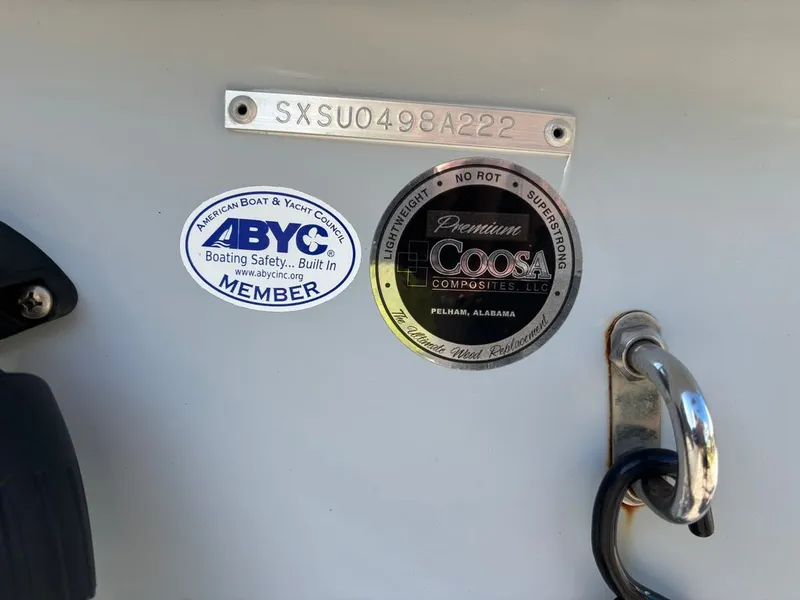 Slide: The Image of Sea Hunt Ultra 229 CC 2022 - 23