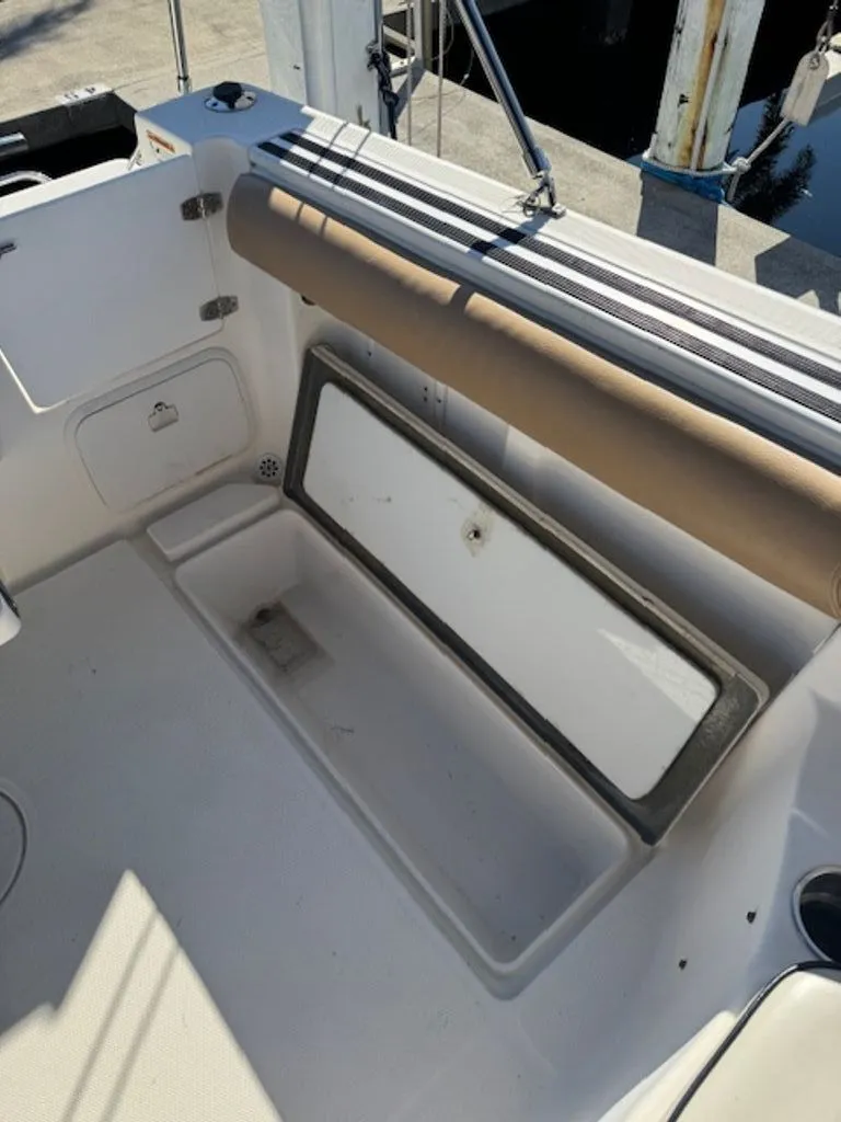 Slide: The Image of Wellcraft COASTAL 2003 - 10