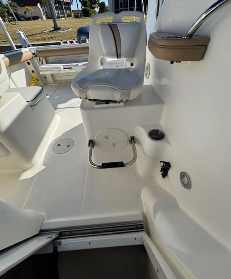 Slide: The Image of Wellcraft COASTAL 2003 - 6