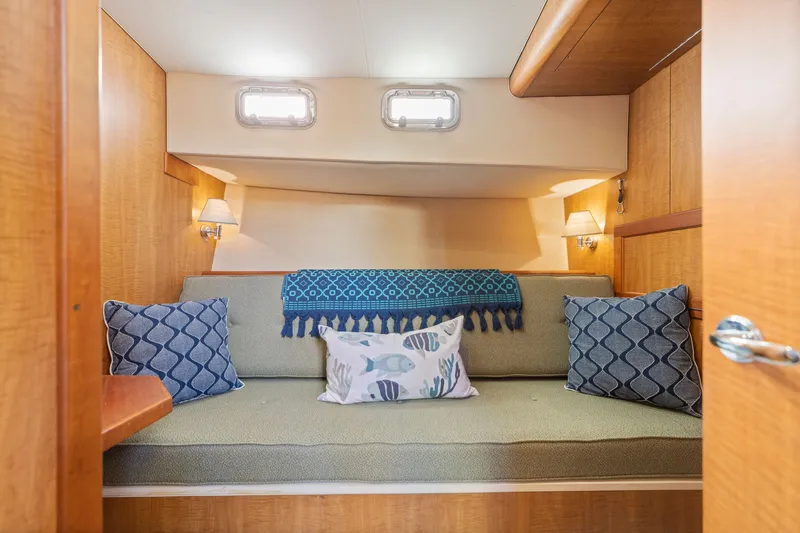 Slide: The Image of Mainship 43 Sedan Trawler 2007 - 14