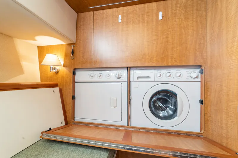 Slide: The Image of Mainship 43 Sedan Trawler 2007 - 18