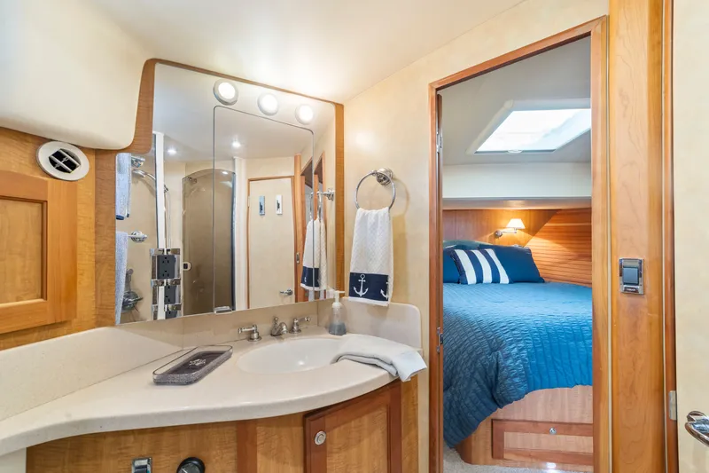 Slide: The Image of Mainship 43 Sedan Trawler 2007 - 21