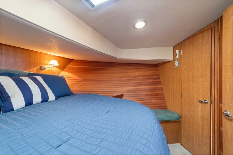 Slide: The Image of Mainship 43 Sedan Trawler 2007 - 23