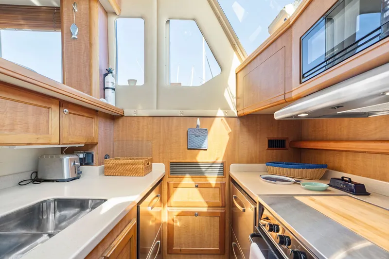 Slide: The Image of Mainship 43 Sedan Trawler 2007 - 27