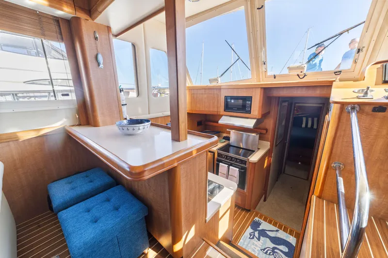 Slide: The Image of Mainship 43 Sedan Trawler 2007 - 29