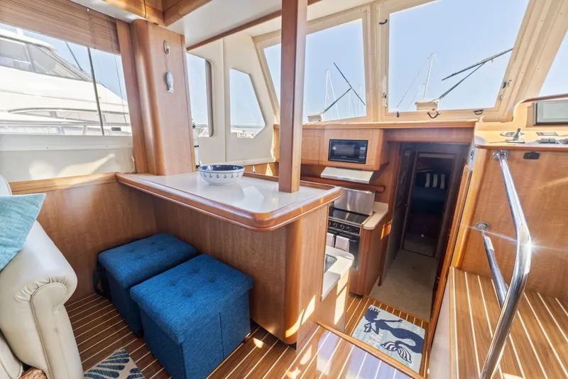 Slide: The Image of Mainship 43 Sedan Trawler 2007 - 32