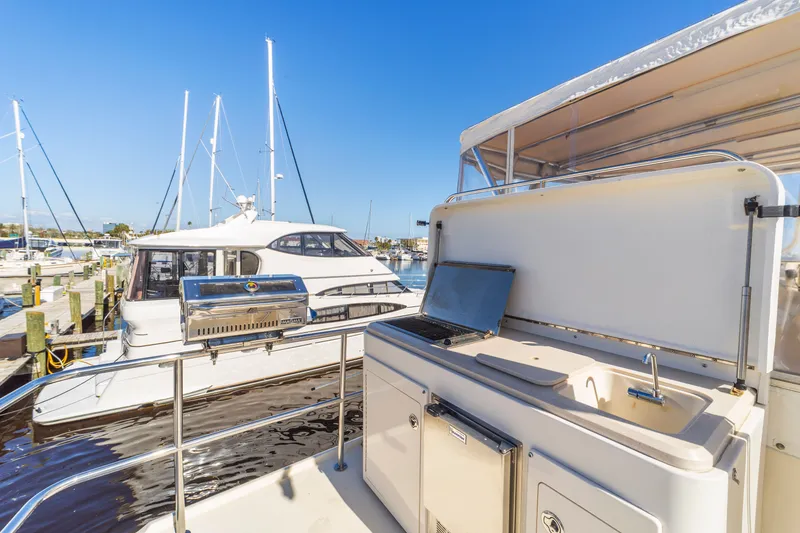 Slide: The Image of Mainship 43 Sedan Trawler 2007 - 48