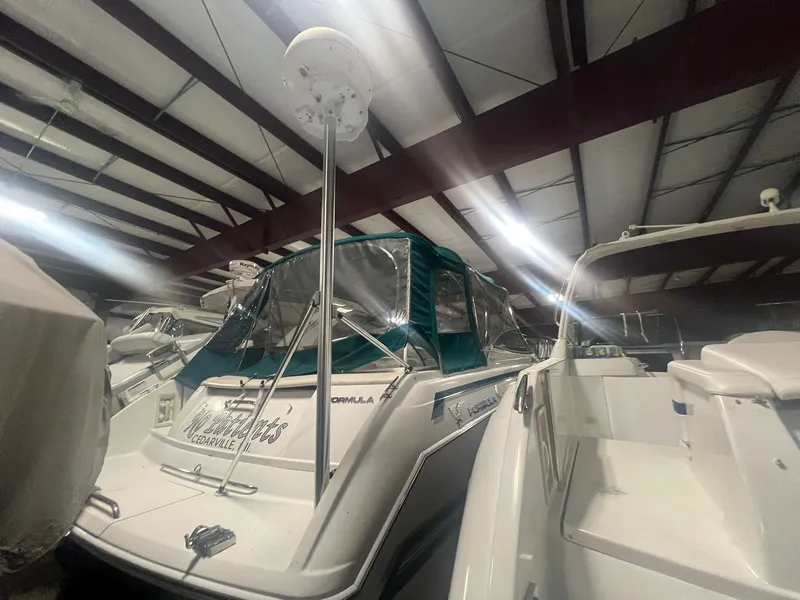 Slide: The Image of 1998 Formula 330 Sun Sport 11 - 11