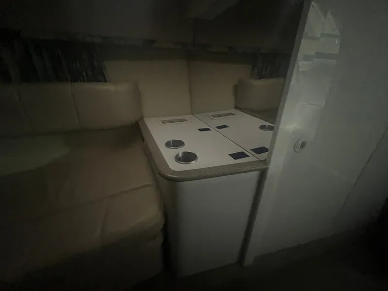 Slide: The Image of 1998 Formula 330 Sun Sport 21 - 21