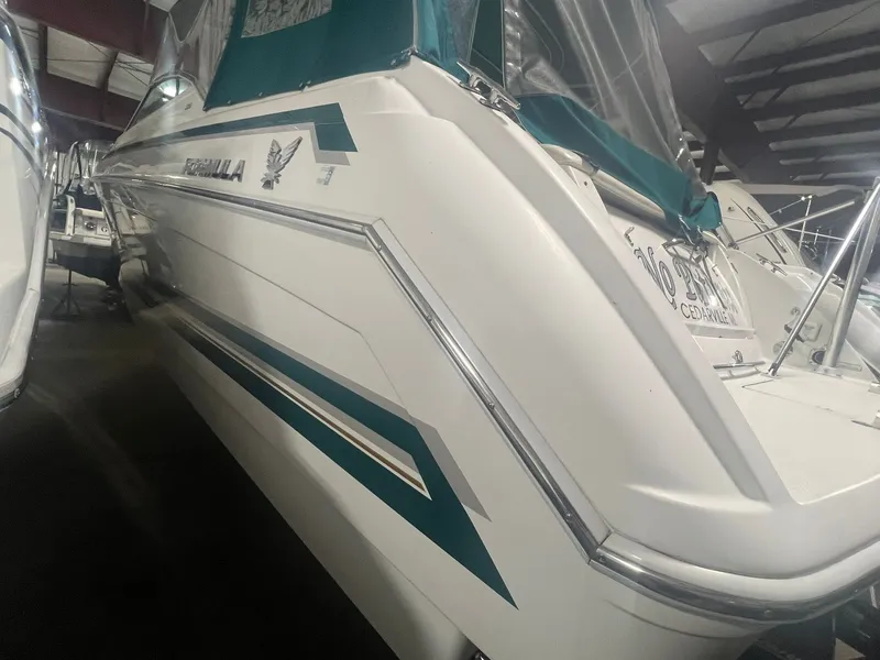 Slide: The Image of 1998 Formula 330 Sun Sport 28 - 28