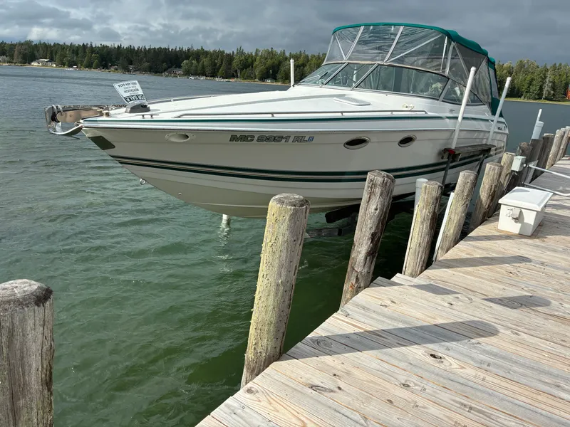 Slide: The Image of 1998 Formula 330 Sun Sport 3 - 3