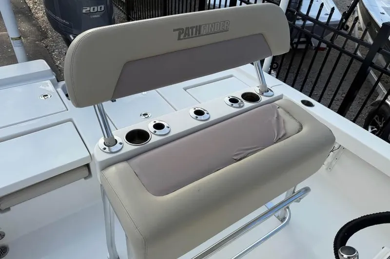 Slide: The Image of 2016 Pathfinder 2200 TRS boat seat with cup holders and Yamaha 200 engine. - 12
