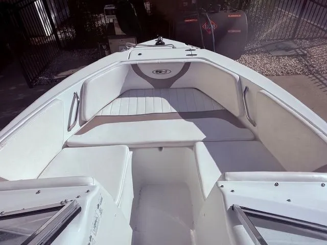 Slide: The Image of Sea Hunt Escape 207 LE 2011 - 10