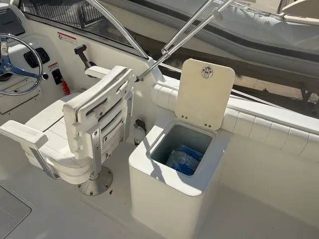 Slide: The Image of Sea Hunt Escape 207 LE 2011 - 8